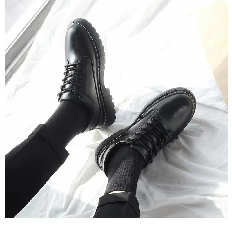 Chaussures en cuir pour hommes à la mode formelles associées à des costumes Occasions rencontres chaussures décontractées d'affaires pour hommes chaussures simples et polyvalentes