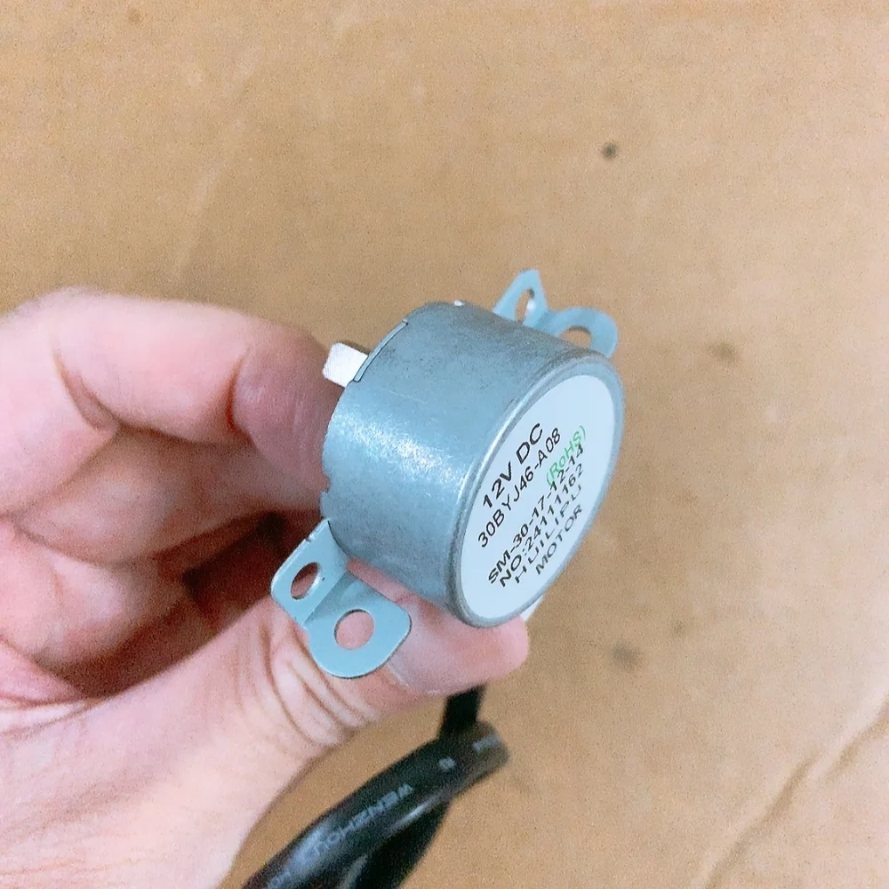 Suitable for Midea 2 HP air conditioner swing air motor 30BYJ46-A08 sweeping air swing motor SM-30-17-12-14