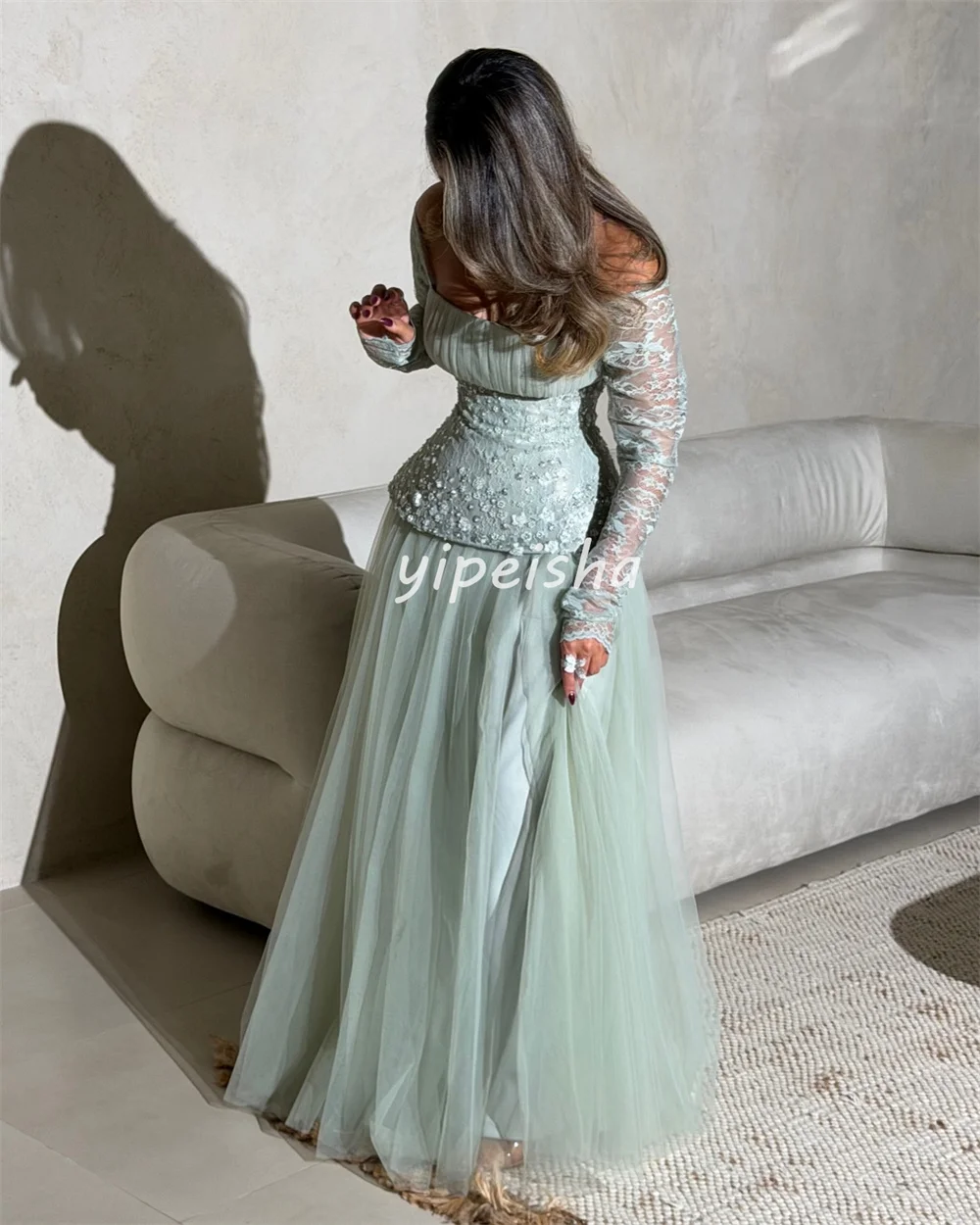 Aangepaste prachtige mode tule plooi kralen lovertjes a-lijn vierkante hals lange jurken op maat gemaakte gelegenheidsjurken van hoge kwaliteit