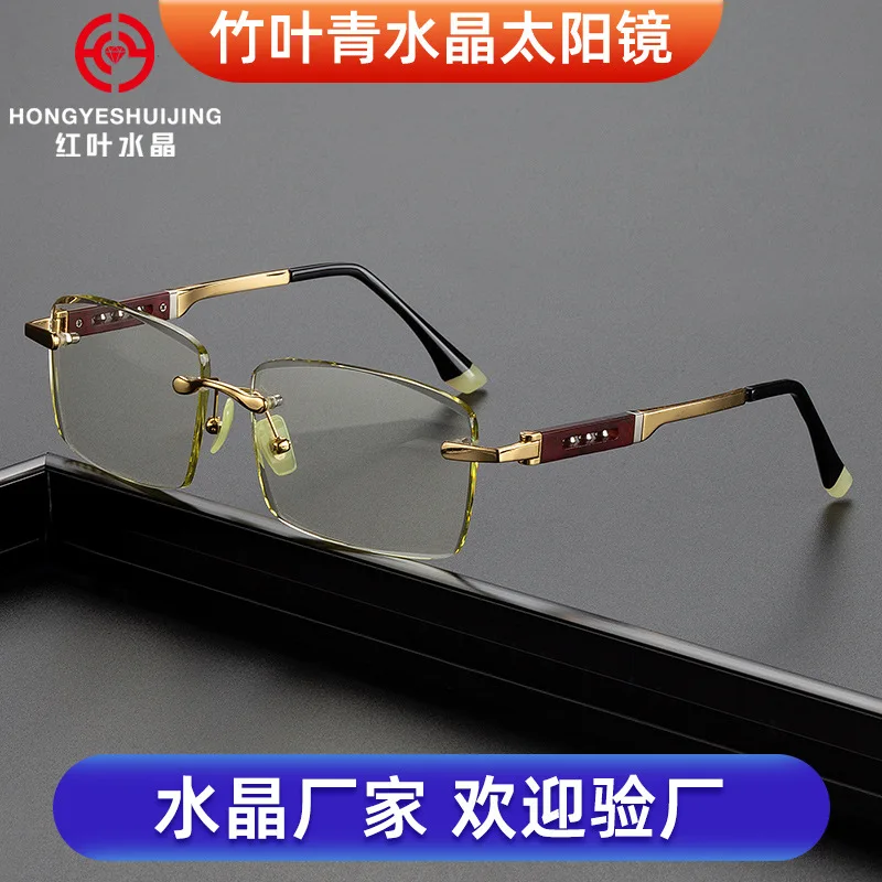 

Red leaf crystal glasses, bamboo leaf green crystal sunglasses, light luxury mahogany leg jade nose pad crystal sunglasses