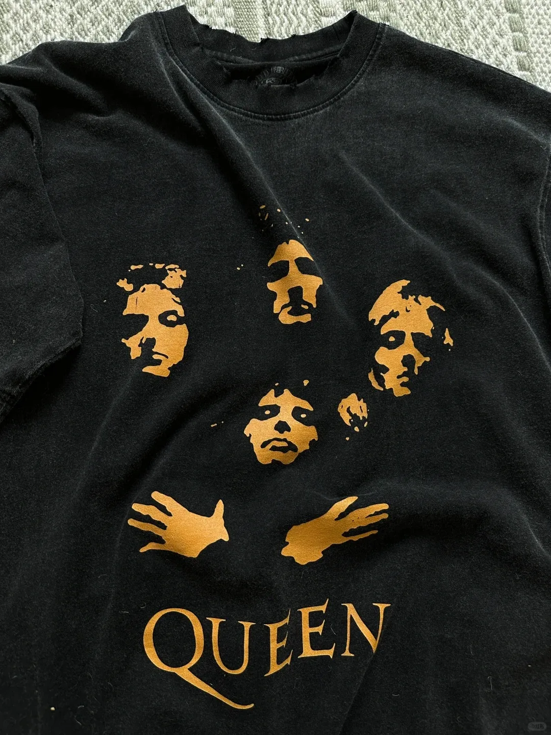 ウォッシュ加工とエイジング加工を施したブリティッシュ ロック バンド クラシック プリント パターン ピュア コットン ソフト 高品質 快適 原宿 ユニセックス