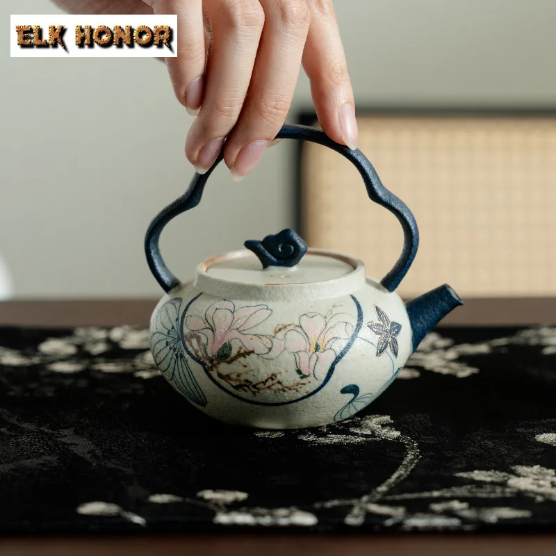 

150ml Hand-painted Magnolia Flower Teapot Vintage Tea Infuser Pot Tea Soaking Kettle With Ball Hole Teaset Accessories Ornaments