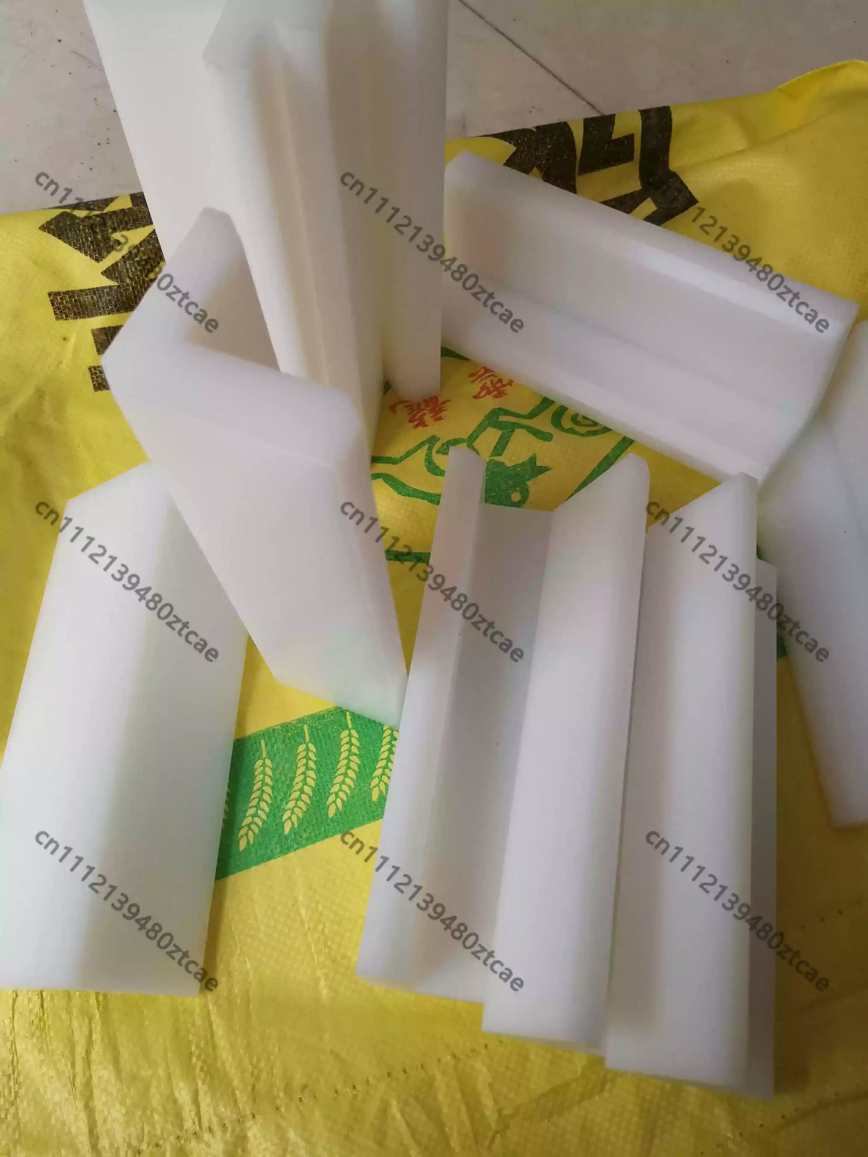 White Nylon Slide Block Rubber Seal Strip Spare Part For Sanitation Truck Push Shovel Slideway Equipment Repair Accessory