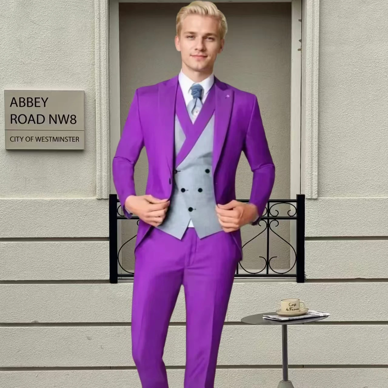 

Мужской повседневный костюм-тройка Slim Fit: пиджак, жилет и брюки. Костюм-смокинг с острыми лацканами для мужчин. Для свадьбы и деловых встреч.