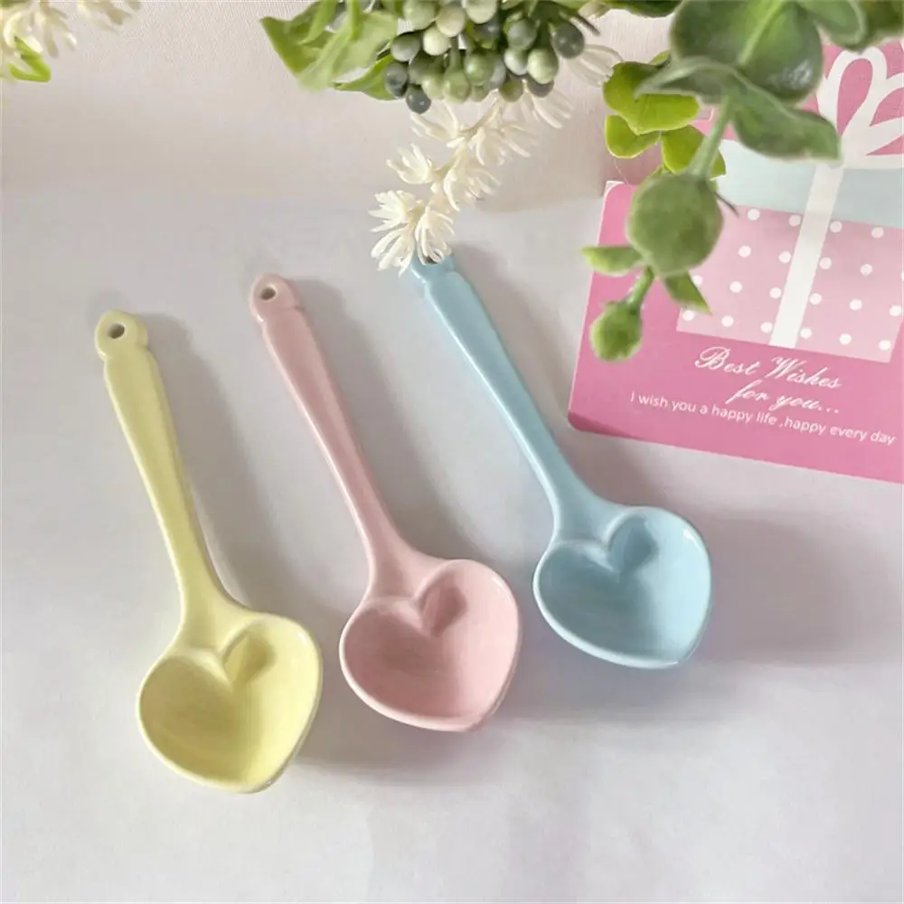 1PC Ceramic Spoon Creative Love Spoon Cute Pink Dessert Spoon Coffee Spoon Ice Cream Mixing Spoon Tableware Kitchen Gadgets