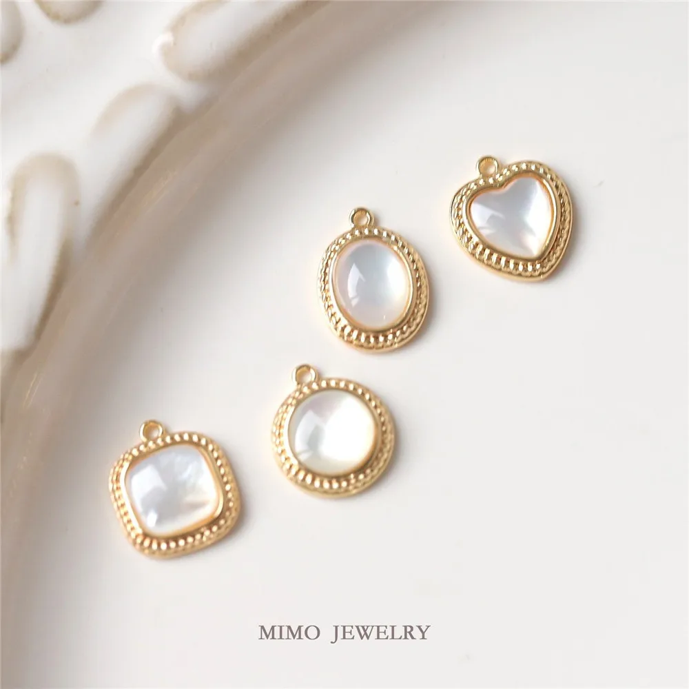 

Copper-plated Real Gold Simple Light Luxury Exquisite Geometric Ring Face Fritillary Pendant DIY Handmade Accessories