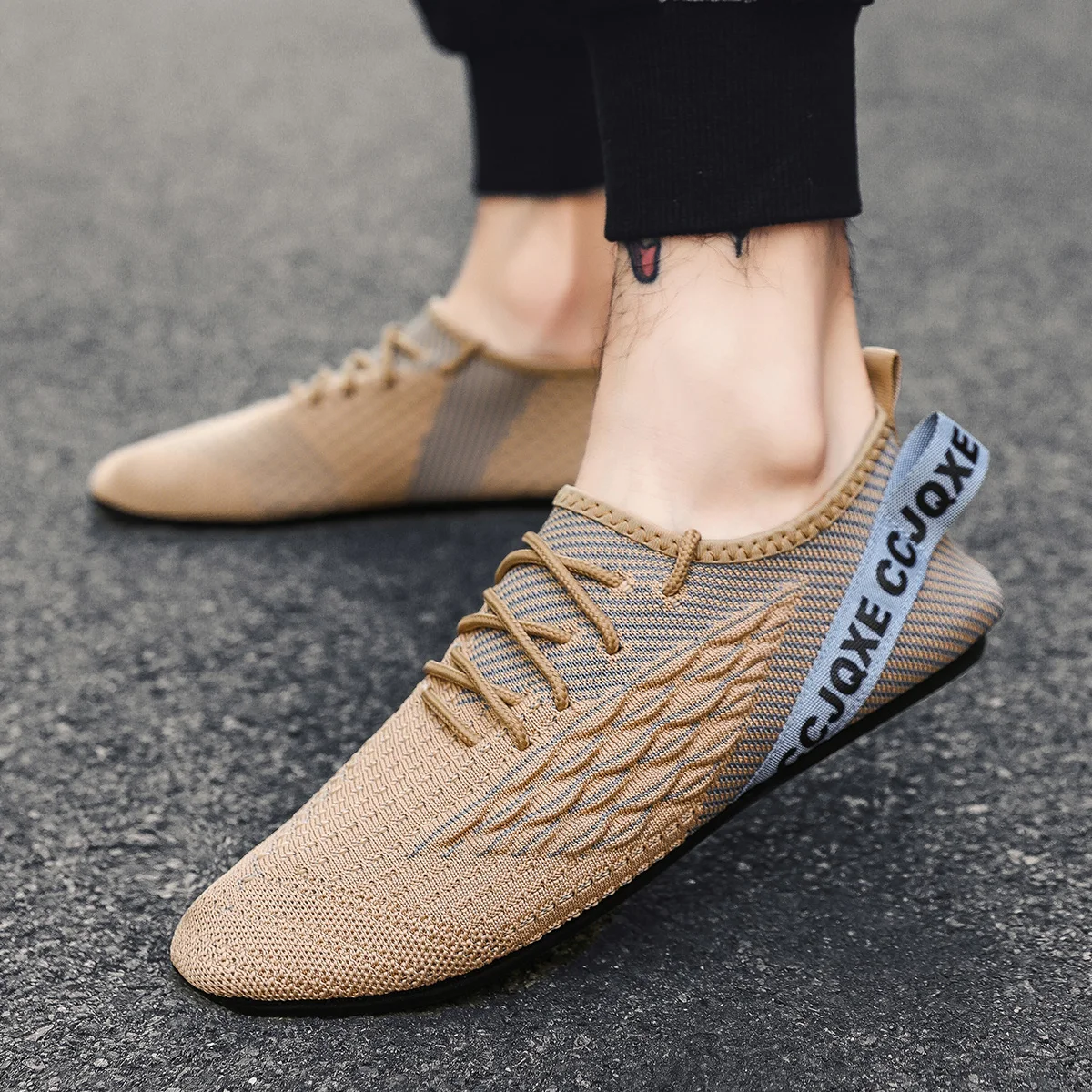 Spring and Summer Men's Loafers One-Piece Lazy Sneakers for Comfort and Convenience
