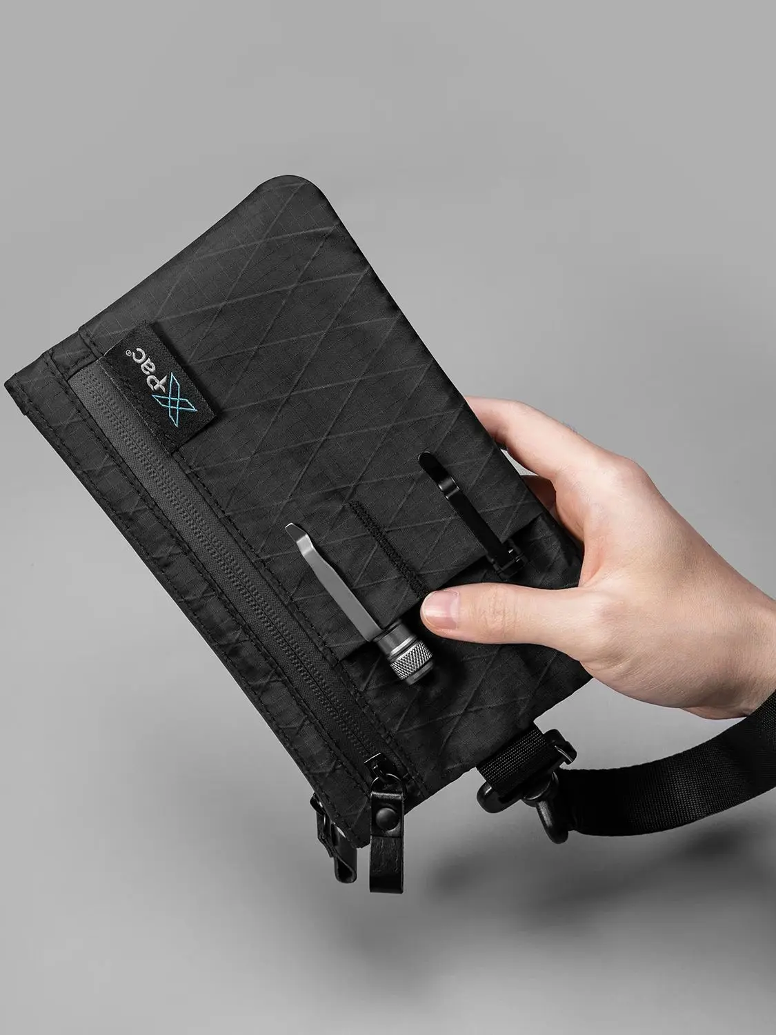 X-pac RFID-blockierende Diebstahlschutz-Geldbörse mit Kartenhalter und Geldfach – X-Pac Reisehandtasche mit Handschlaufe – Detail 5