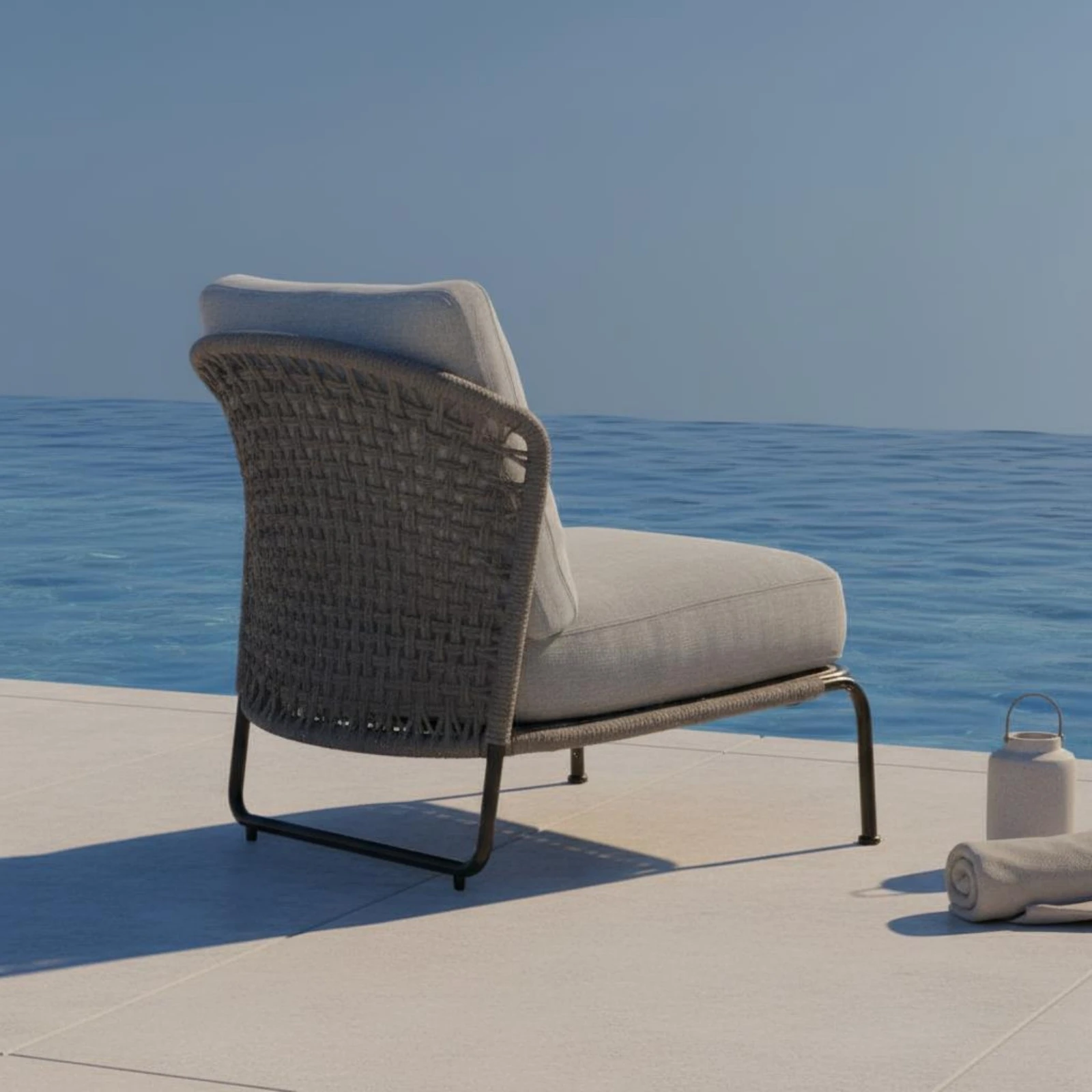 

Rope Woven Lounge Sofa Cushioned Seat Outdoor Daybed Chaise Rattan Patio Lounge Chair Modern Design for Balcony, Sunroom