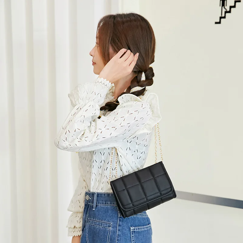 Women\'s Bag New Korean Checkered Diamond Chain One Shoulder Small Square Bag Fashion Casual Crossbody Pillow Bag