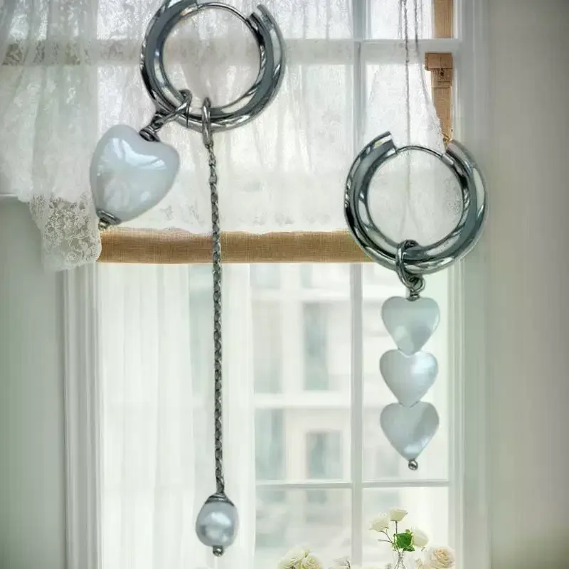 Retro New Trendy Geometric Stereo Heart-Shaped Earrings For Women Asymmetrical Imitation Pearl Earrings Punk Jewelry