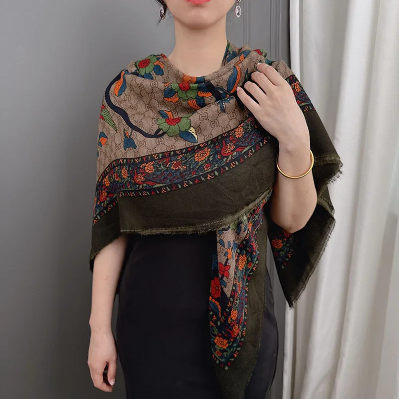 

Весенне-осенний элегантный шарф темных тонов для женщин 130x130 см с цветочным и птичьим узором, универсальный для женщин среднего возраста