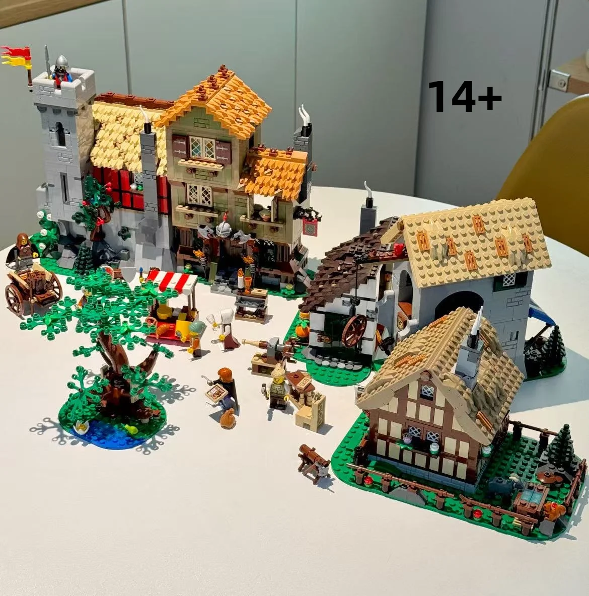 3304PCS In Stock Medieval Town Square DIY Puzzle Toys 10332 Bricks European Architecture Birthday Gifts For Adults Children