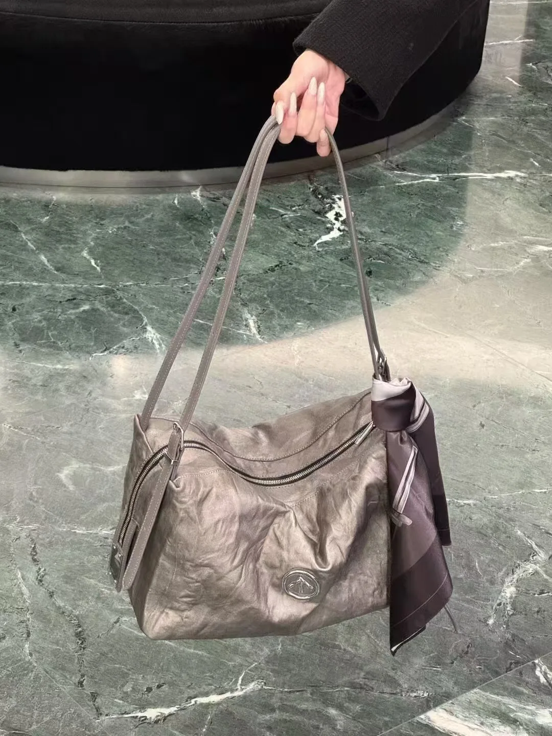 

GROT Home New Black Stone Hippie Tote Bag No Gender, Large Capacity Single Shoulder Crossbody Bag, Commuter Folding Soft Bag