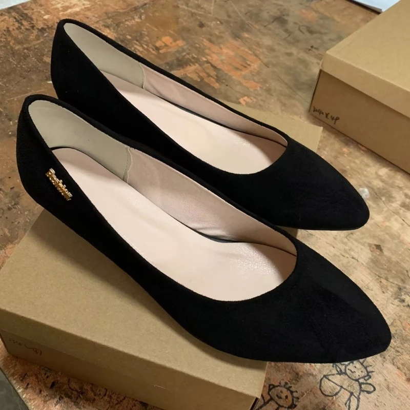 Casual Low Heels Shoes Women‘s Pumps Fashion Flock Red Grey Black Heeled Party Office Wedding Shoes Ladies Large Size 48 Comfort