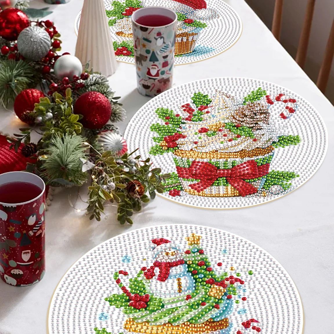 3-Piece Cupcake Diamond Placemat Kit 1