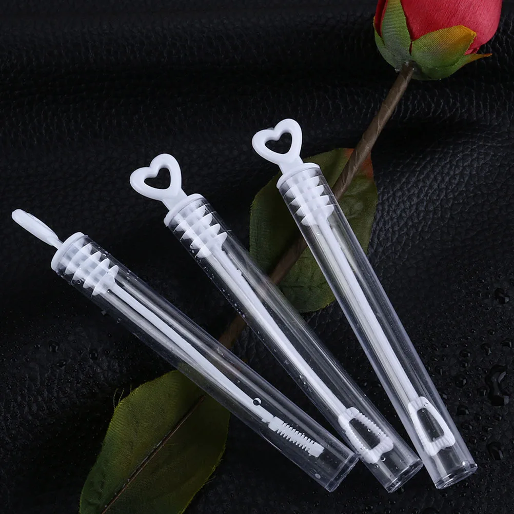 Baguettes à bulles en forme de cœur d'amour, 18 pièces, vides, rechargeables, portables, pour fête d'enfants, mariage, amusant en plein air, eau de savon