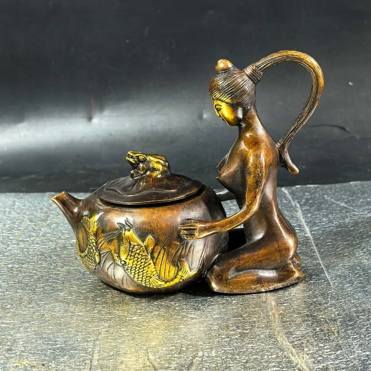 Treasure every year more than Pisces lucky teapot copper gilt beautiful woman copper pot antique copper wine pot ornament