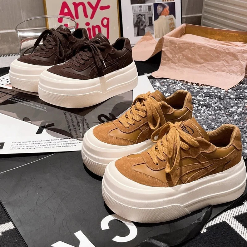 

【2025 AW】Korean Style Platform Shoes Women British Flats Height Increasing For Short Women Chunky Bottom All-Match Casual Sneake