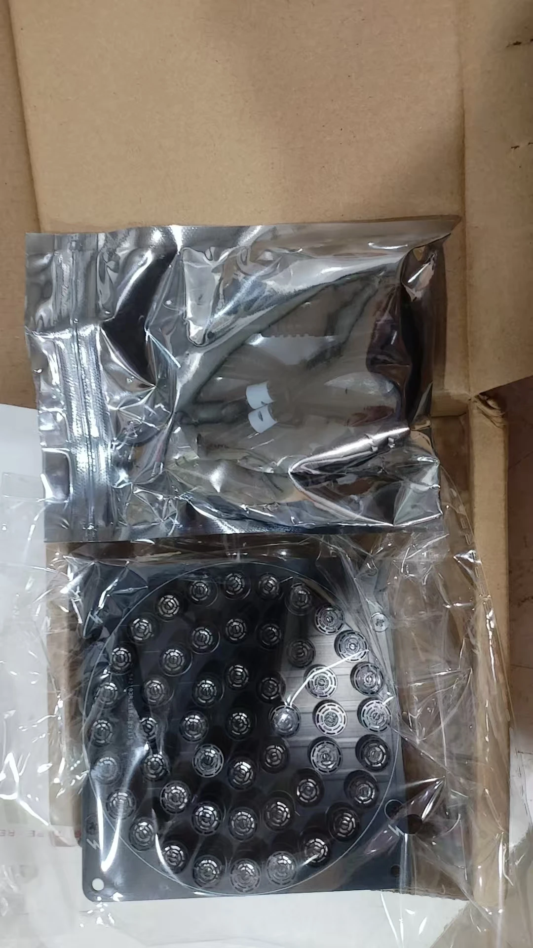 

ultrasonic directional speaker with 40kHz frequency with sound function 4 inch size