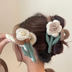1pc Autumn and winter shark hair clip, plush hair clip, high-end feeling at the back of the head, forest style flower hair clip