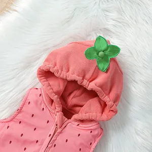 لطيف طفل الفراولة بذلة مجموعة الرمز البريدي مقنعين بذلة مخطط الجوارب المسرح أداء زي تأثيري للفتيات والفتيان أفضل 8 مبيعا من الفراولة شورت كيك تأثيري - رقم 6