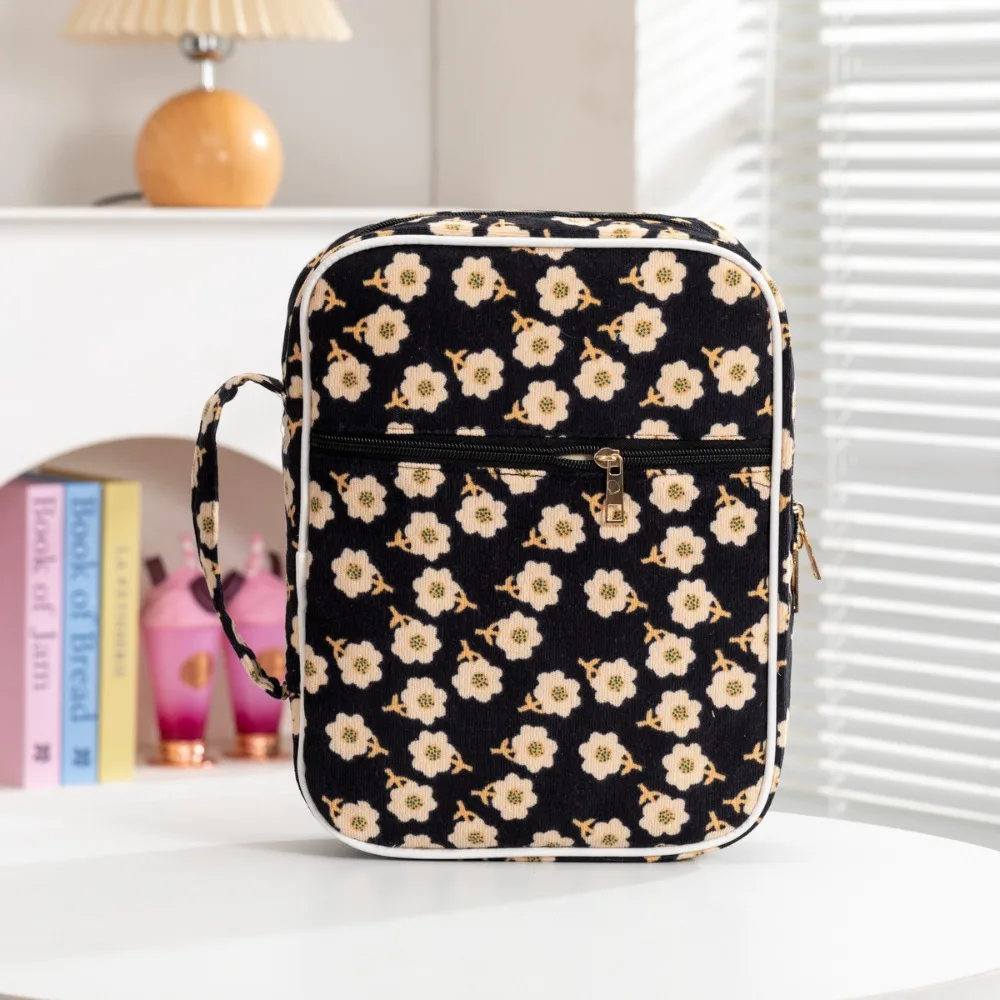 

Cute Quilted Book Sleeve With Zipper Embroidered Book Carrying Case Dustproof Book Storage Bag Gift