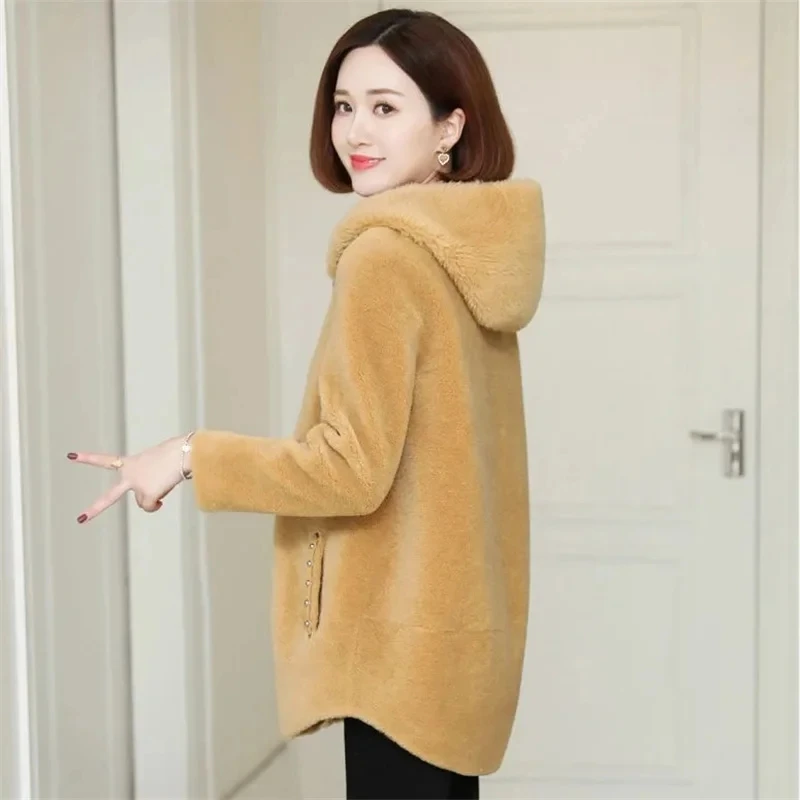 2023 New Winter Faux Fur zipper Hooded Jacket Women Thicken Warm Parkas Ladies Lamb Wool Outwear Korean Sheep Shearing Coats