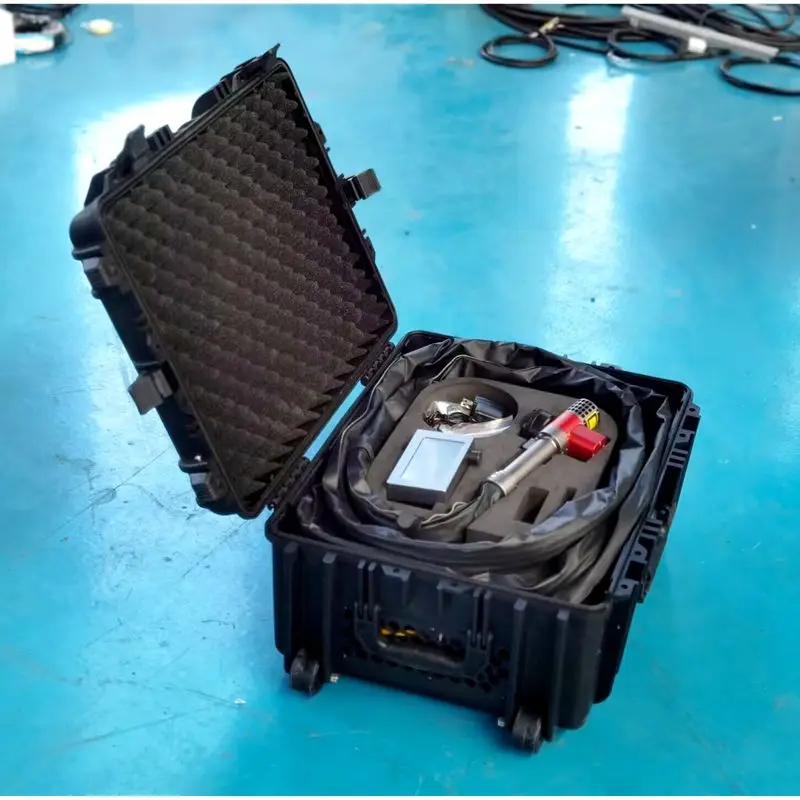 Macchina di pulizia laser 2023 con valutazione top, pulitore laser a fibra tipo carrello per la rimozione di ruggine e vernice