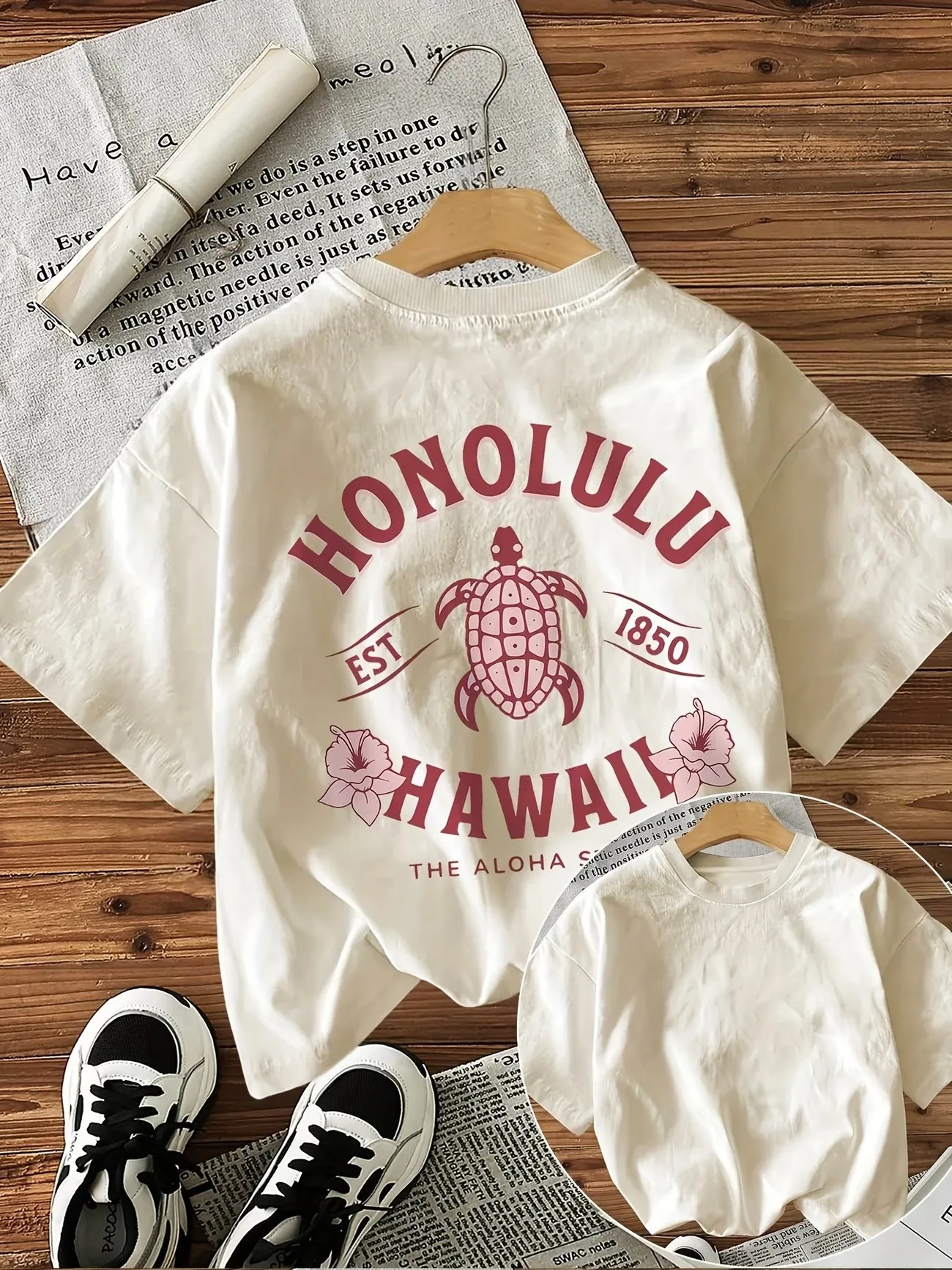 Cartoon Sea Turtle with Flower 100% Cotton Women's T-Shirt Soft Crew Neck Short Sleeve Top Vintage Shirt Vacation Clothes