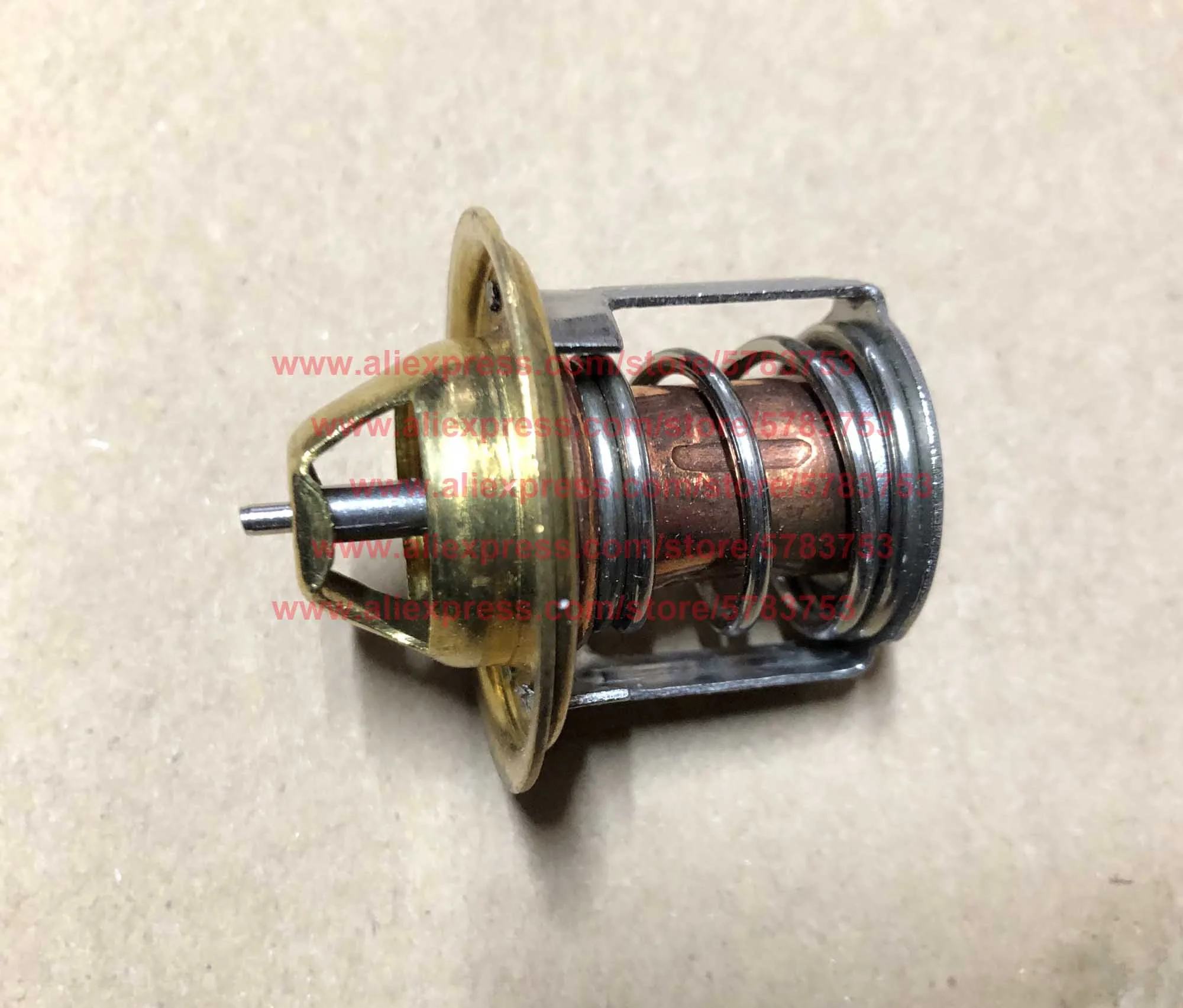 Kubota 1E399-73010 Thermostat , Kubota Z482 Engine parts
