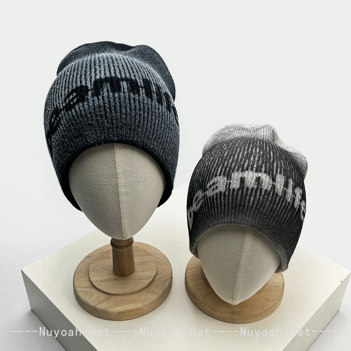 Korean Retro Spray Painted Letters Knitted Beanie Hat Men Women Warm Personal Versatile Outdoor Fashion Casual Beanies