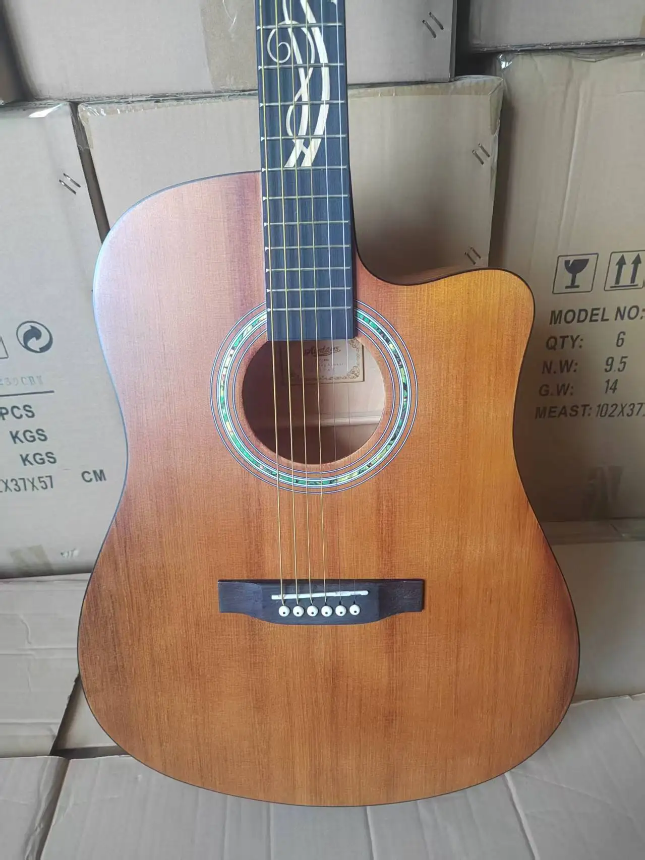 

Rose -printed spruce and linden high quality top -single board advanced solid spruce guitar