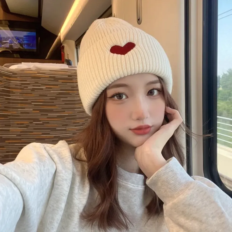  Woolen Hat Children Winter Sweet Love Embroidery Warm Everything Student Knitted Hats Show Face Small Cold Hat Tide Beanies Caps 