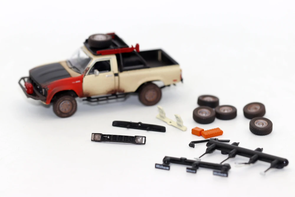 

New BMC 1:64 1980 N60 N70 Series Hilux Pickup Truck Diecast Simulation Alloy Toy Car Model for Collection Gift