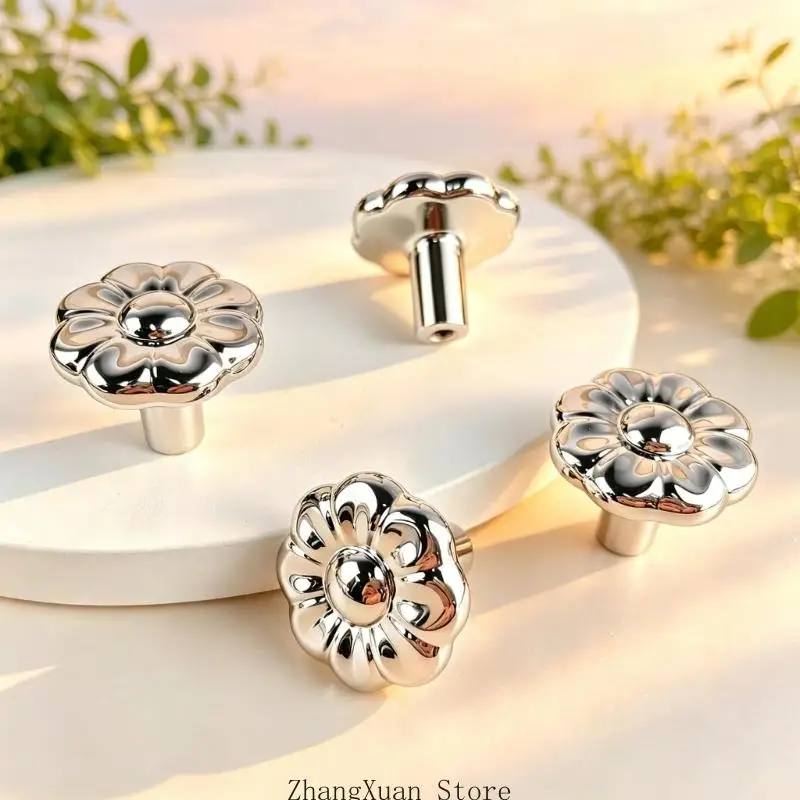 Runde Blumenknöpfe für Möbel, leuchtend silberne Schubladengriffe, 4er-Set 3XUF – Detail 9