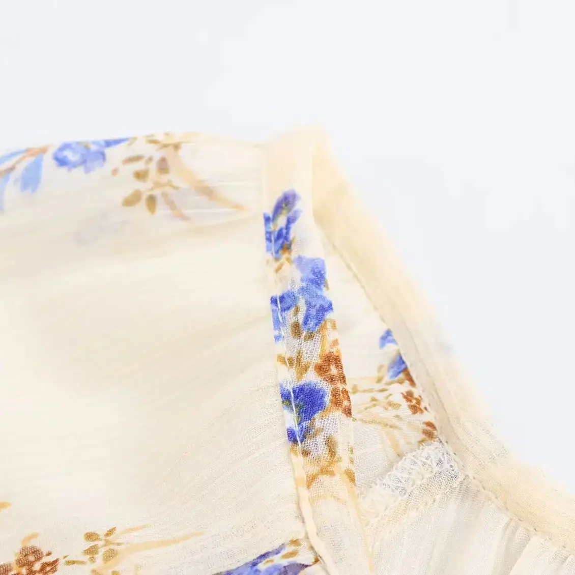 camicia stampata semitrasparente da donna girocollo lunga monopetto con lacci primavera ed estate nuova camicia casual chic