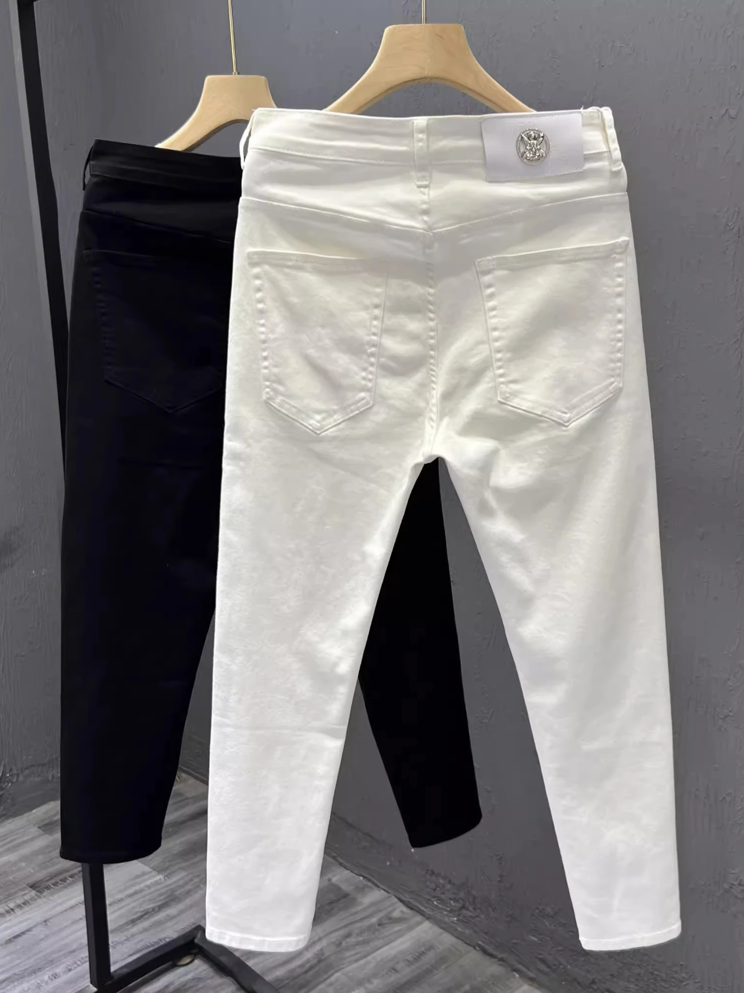 

Высококачественные белые длинные джинсы в корейском стиле для мужчин, облегающие, укороченные, из эластичного хлопкового денима, осенняя новинка, молодежная повседневная одежда