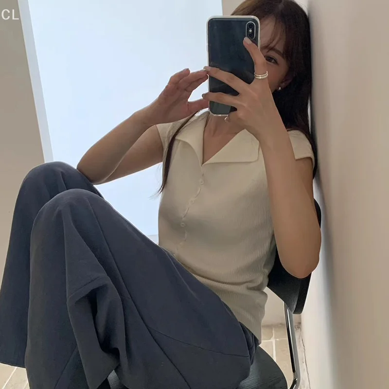 Style japonais coréen loisirs mode couleur unie élastique coupe ajustée décontracté bouton revers tricoté à manches courtes T-Shirt pour les femmes