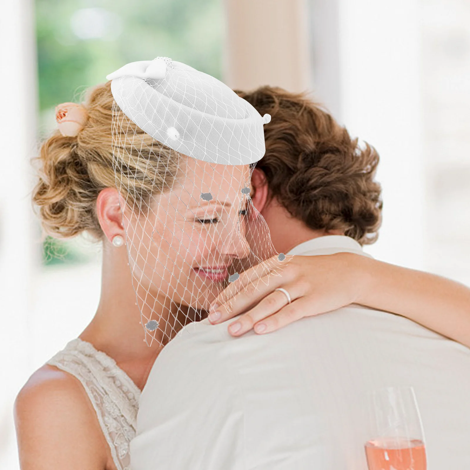 مجموعة واحدة من قبعة علوية كلاسيكية وقفازات من الدانتيل، إكسسوار أنثوي رشيق للتصوير الفوتوغرافي وحفلات الشاي وأحداث الكنيسة