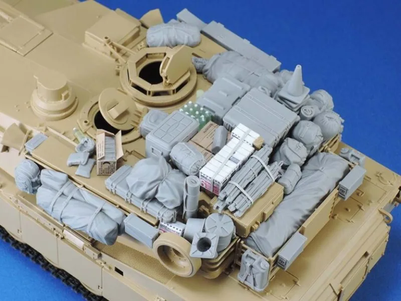 

Собранный комплект модели из литой смолы в масштабе 1/35 M1A1/A2, набор для хранения танка (без бака), в разобранном виде и неокрашенном виде