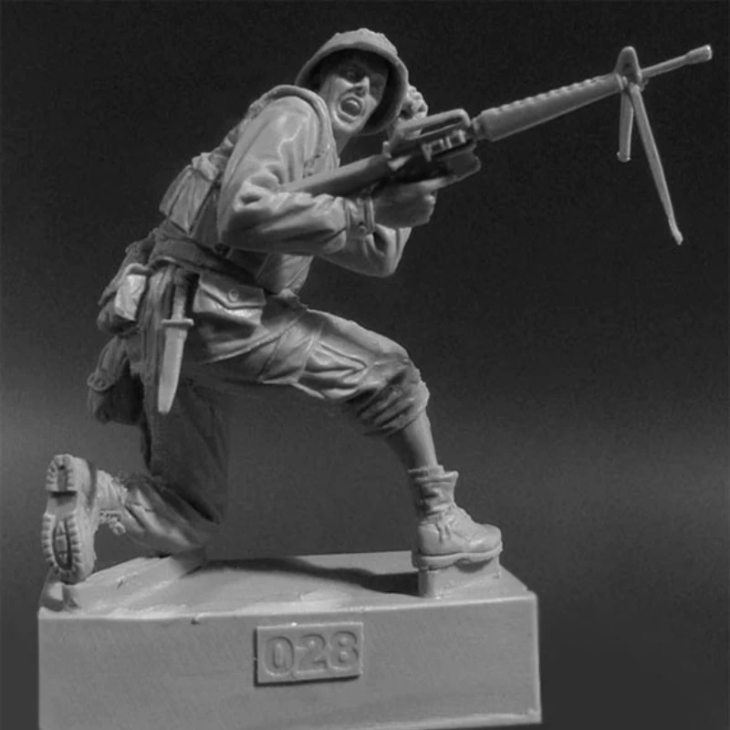 1/35 Scale Resin Soldier Assembly Model Kit Vietnam War US Army Charge Miniature Diorama Unassembled and Unpainted DIY Toy