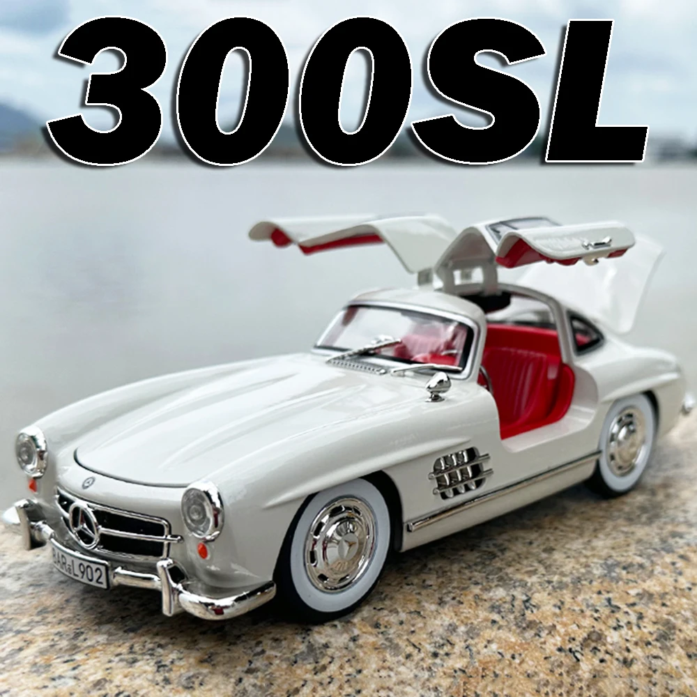 1:24 300SL Vintage Car Toy Models Alloy Diecast Sound Light Doors Opened Pull Back Shock Absorption Christmas Gifts for Kids