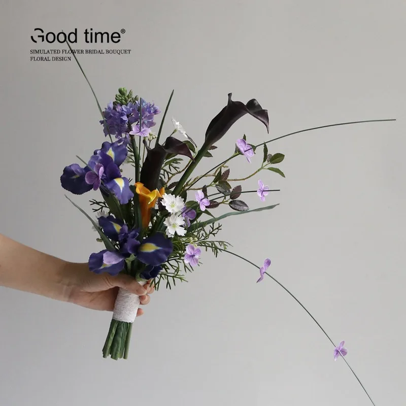 Air feeling certificate hand bouquet simulation flower purple bridal wedding bouquet hand feeling iris calla lily wedding photog