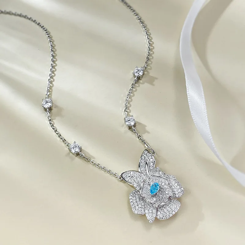 2024 Spring/Summer New Rose Necklace 925 Silver 3 * 5 Sea Blue Diamond Fashion Versatile Flower Collar Chain Wedding Jewelry