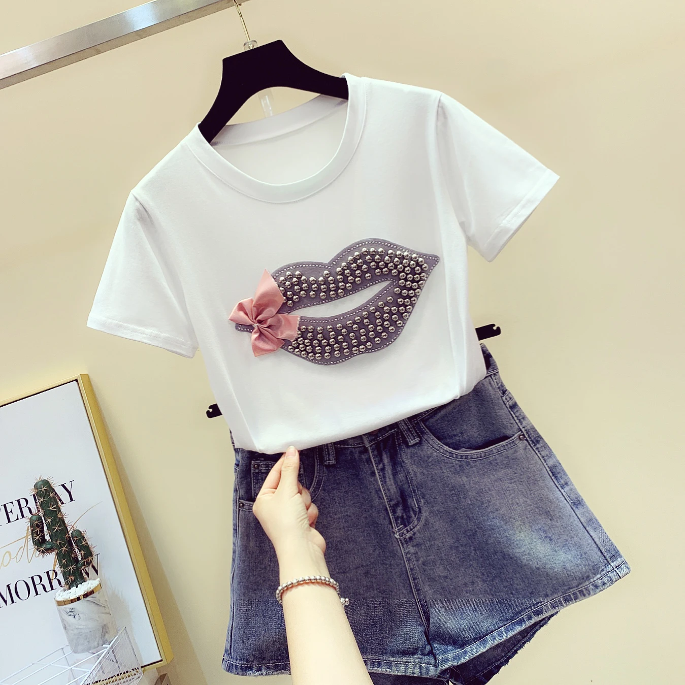 Tshirt Women Beaded Lip Bow-tie Tee Round Collar Loose Girl Lady New Shirt Tops Summer 2023