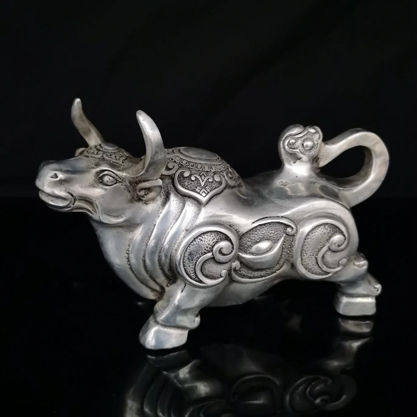 Chinese Elaboration,Cupronickel Engrave ,Good Luck“Wealthy Cow ”,Metal Crafts,Home Decoration,Collect