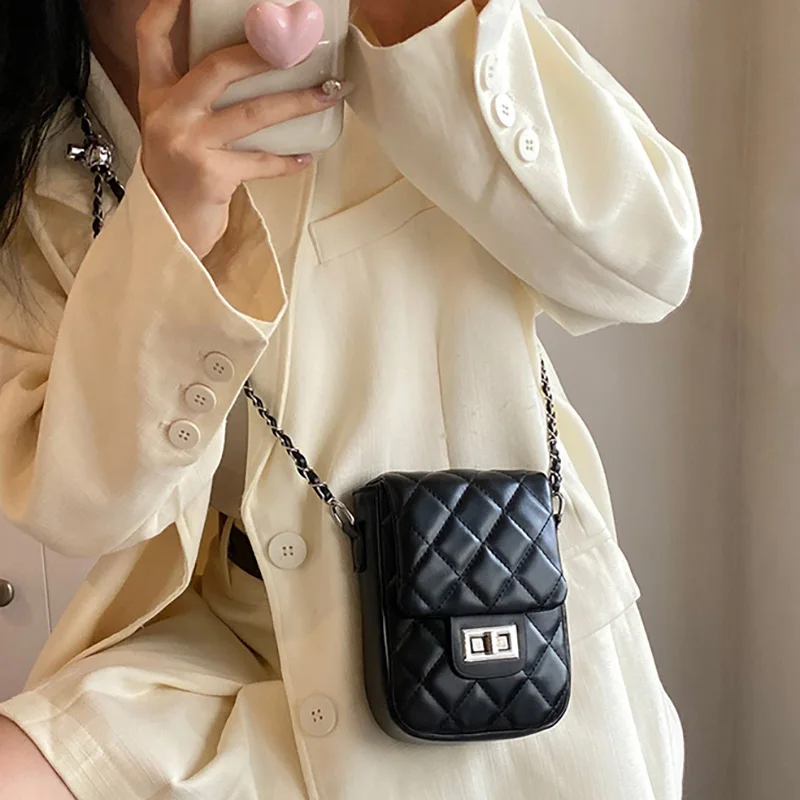 

Летняя женская сумка через плечо, новая сумка с бриллиантовой цепочкой и ощущением прилива, сто популярных супер-межных сумок для мобильных телефонов