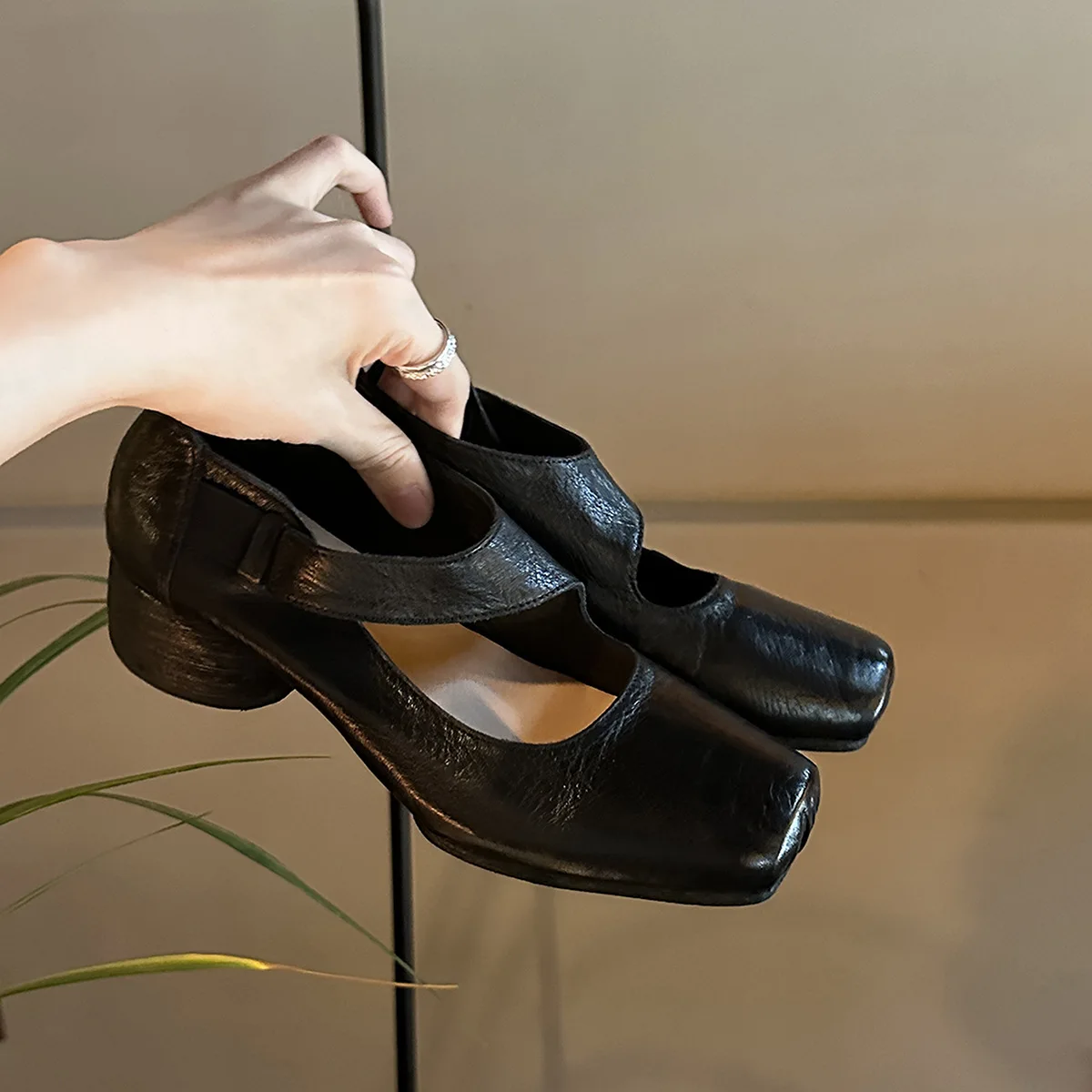 

Vintage Vintage Leather Square Toe Thick Heeled Small Leather Shoes for Mary Jane Single Shoes Square Toe Pig Nose Ballet Shoes