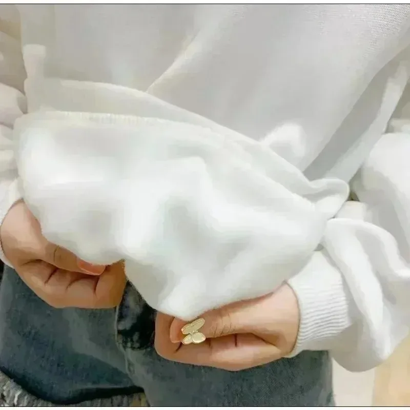 Bluza z kapturem Disney Mirabell Family z nadrukiem na jesień/zimę 2025, wygodna, całoroczna, idealna do domu i podróży, z długim rękawem i okrągłym dekoltem.